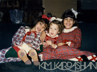 Illustration for article titled Vintage Kardashian Holiday Cards: Old Noses, Awkward Poses